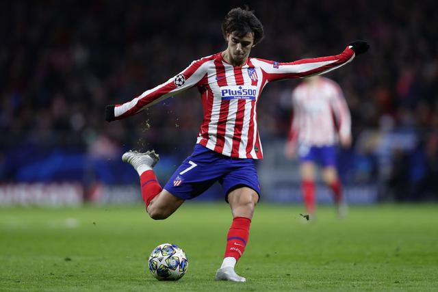 的指挥下 的指挥下